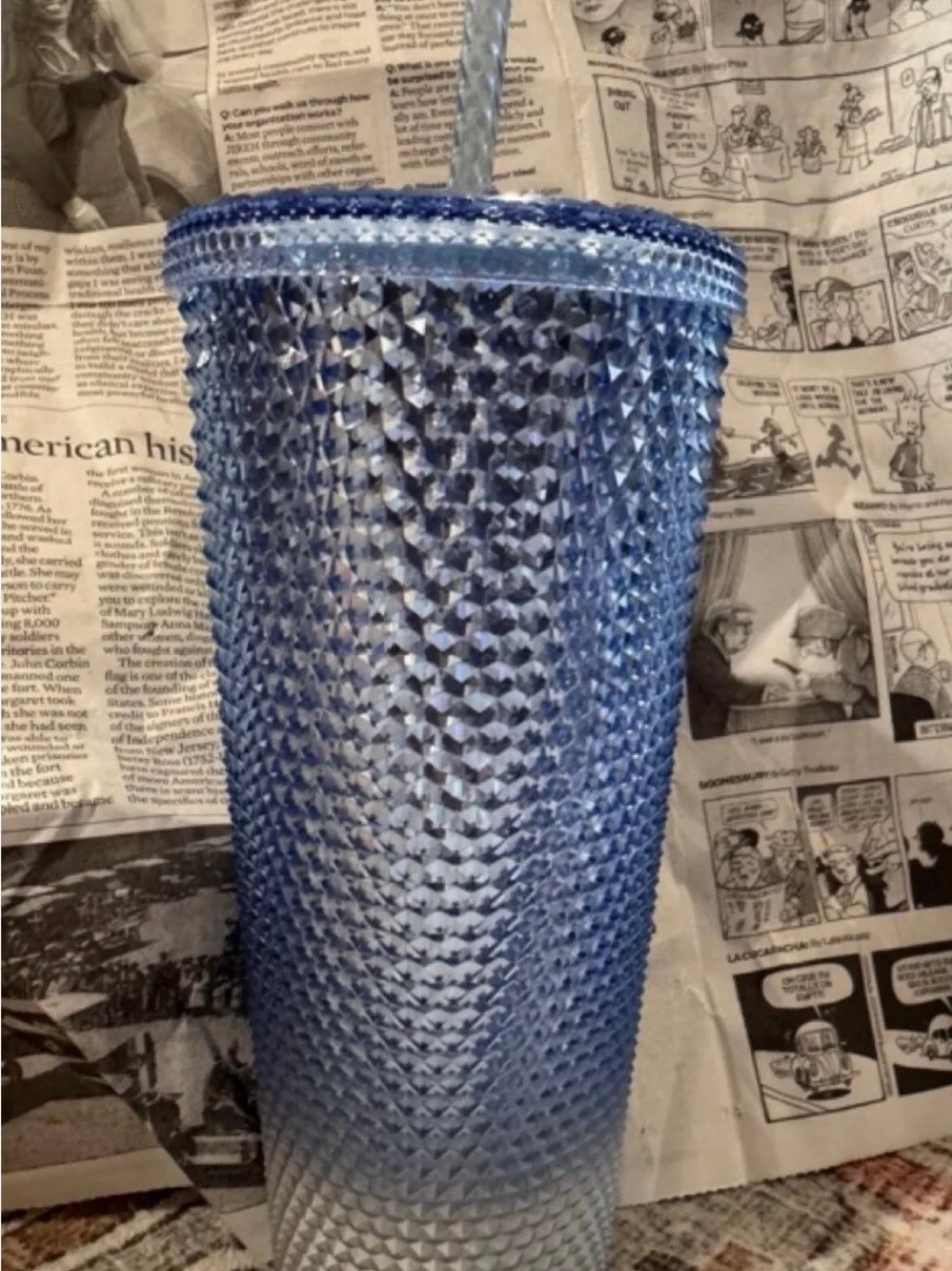 Starbucks holiday cup icicle Tumblr blue silver ombre 24 ounce studded